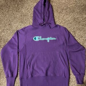 CHAMPION PURPLE HOODIE SIZE S